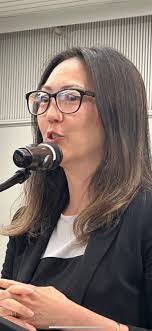 Amy Ropp's Instagram, Twitter & Facebook