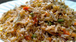 Agar nasi semakin menarik dan enak untuk dimakan maka dibuatlah nasi goreng. Nasi Goreng Ikan Rebus Chef Home