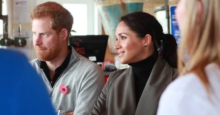Meghan Markle 'sends message' after Cotswolds pub pictures with Harry |  Royal | News | Express.co.uk