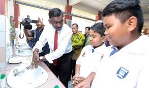 Untuk langsir kain tebal/biasa, cucian mesin boleh dilakukan dengan menggunakan air sejuk/biasa dengan sedikit sabun. Budayakan Basuh Tangan