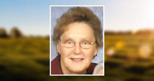 Mary Ruhl's Instagram, Twitter & Facebook