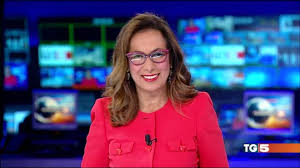Cesara buonamici è un volto storico del tg5. Tg 5 Mediaset Patrizia Shelabarger Fashion Designer Facebook