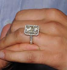 The price range for a 1 carat diamond is between $3,080 and $26,950 per carat. What Is The Price Of A 9 Carat Diamond