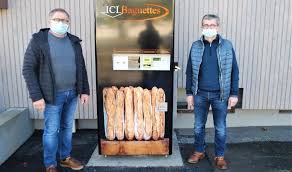 Montenay Un Distributeur De Baguettes Installe Parking De L Oscence Laval Maville Com