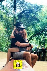 الناشطة السعودية فوز العتيبي تثير تفاعلا بظهورها مع زوجها في حوض الاستحمام. ÙÙˆØ² Ø§Ù„Ø¹ØªÙŠØ¨ÙŠ ØªØ«ÙŠØ± Ø§Ù„Ø¬Ø¯Ù„ Ù…Ù† Ø¬Ø¯ÙŠØ¯ Ø¨Ø¹Ø¯ Ù†Ø´Ø± ØµÙˆØ±Ø© Ù…Ø«ÙŠØ±Ø© Ù„Ù‡Ø§ Ù…Ø¹ Ø²ÙˆØ¬Ù‡Ø§ ÙÙŠ ØªÙˆÙŠØªØ± Ø¬Ø±ÙŠØ¯Ø© Ù†ÙˆØ±Øª