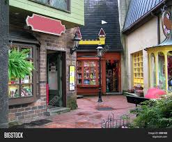 نتیجه جستجوی لغت [quaint] در گوگل