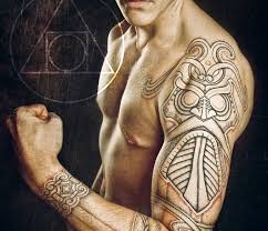 The duo leans toward japanese artistry that's sometimes lovecraftian and always amazingly well rendered. Best Tattoos Artists Magic Art World