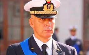 Il capo di smd generale enzo vecciarelli ha accompagnato il ministro della difesa lorenzo guerini in visita alla missione in niger misin. L Amm Giuseppe Cavo Dragone E Il Nuovo Capo Di Smm Lo Ha Nominato Il Cdm Del 19 Giugno Dopo I Contrasti Registrati Nei Giorni Scorsi Dentro L Esecutivo Non Passa Il Candidato Della