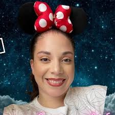 Stephanie Muniz-Deyesso (@stephred89) • Instagram photos and videos