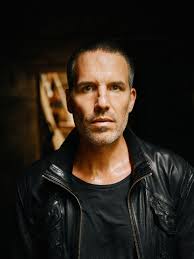 Tim Bergmann's Instagram, Twitter & Facebook