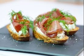 Recette De Crostini Jambon Cru Et Fromage Frais Facile Et Rapide Recette Recette Alimentation Recettes De Cuisine