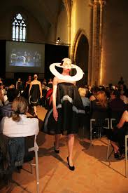 Vous êtes sur la boutique de maison marguerite, artisan fleuriste à le mans. Back To Our Birthday Fashion Show Celine Robert Chapeaux