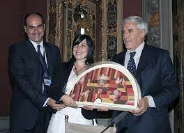 L'ampio ventaglio di location presenti lungo l'intero territorio italiano offre fasce di prezzo per ogni esigenza, il costo generalmente varia in base alla stagione, all'ubicazione, alle pietanze del menù e ai servizi offerti. Senato It Presidente Cerimonia Del Ventaglio
