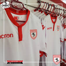 Gerçi şu an için sadece internet üzerinden satış yapılıyor ama pek yakın zamanda mağazalar. Yilport Samsunspor Twitterren Samsunsporumuzun Yeni Sezon Formalari Ilkadim Ilcesi Gazi Store De Bu Sabah Satisa Cikti Beyaz Kirmizi Cubuklu Ve Parcali 4 Cesit Forma 109 90 Dan Satiliyor Https T Co 6b1j4hivxk