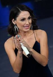 La cantante è sempre in grandissima forma e anche oggi ce lo dimostra Anna Tatangelo Protagonisti La Repubblica