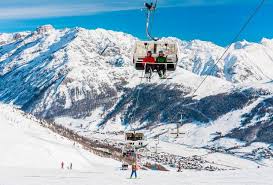 Kilometres of piste, 31 lift systems, and lovely, broad slopes. Faq For Livigno Ski Livigno Tours