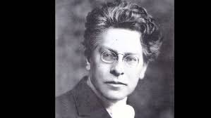 Organist Gail Archer