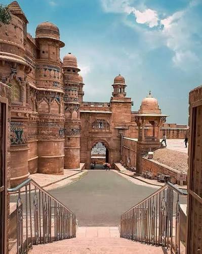 Samudra Mahal at worli mumbai. A lost palace by the sea of scindias of gwalior. #gwalior #scindia #samudra #mahal #worli #mumbai https://gwaliorplus.com/samudra-mahal-at-worli-mumbai-a-lost-palace -of-gwalior-by-the-sea/
