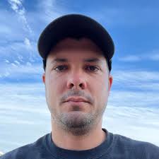 Hola, buenas tarde. Me pudieran decir qué puede ser esta alarma? suena 3 o  4 veces y luego para y no prende ninguna luz en el tablero. Muchas gracias  de antemano