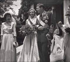 Regele mihai nu va veni in romania, la funeriile reginei ana, din cauza problemelor de sanatate. Regina Ana È™i Regele Mihai I Cel Mai Longeviv Cuplu Regal Din Istoria Romaniei Video Europa Fm