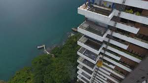 Maybe you would like to learn more about one of these? Dois Homens Morrem Apos Elevador Despencar De Predio De Luxo Em Salvador Sfo