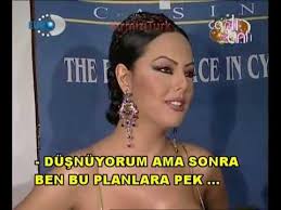 Ebru Gundes Derin Gogus Dekolte Youtube