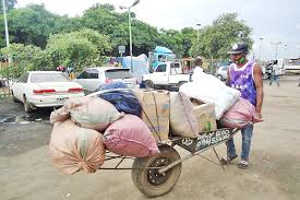 Apabila ini berlaku, anda boleh membuat satu set mengendalikan diri anda dan menjimatkan wang. Khidmat Kereta Sorong Dapat Sambutan Media Permata Online