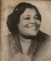 Robert Osby's Instagram, Twitter & Facebook