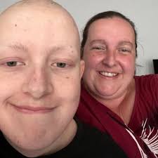 sarah waller oncology mum (@SarahWaller35)