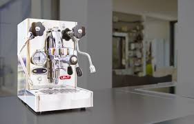 Technology and tradition have found expression in new shapes, blending in a new espresso coffee machine. Lelit Espresso