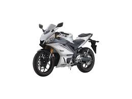 It is a stylish and attractive bike. 2020 Yamaha Yzf R25 Launched With A Price Of Rm19 998