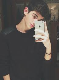Manu rios is a youtube star and vlogger. Mirror Selfie Smiley Piercing Manu Aesthetic Clothes