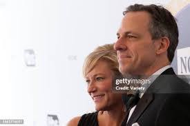 Jennifer Tapper's Instagram, Twitter & Facebook