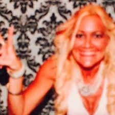 Lisa Recker (@beachallure4)