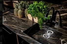 arbeitsplatten aus laminam cava noir desir franko steinwelt arbeitsplatte keramikfliese kuche