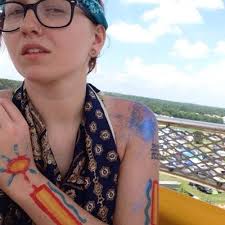 Lindsay Etherton's Instagram, Twitter & Facebook