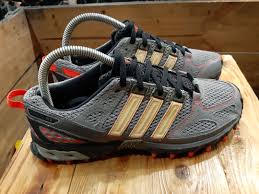 Terdapat juga dari jenis yang biasa dan tahan lasak yang menepati spesifikasi. Kasut Hiking Men S Fashion Footwear Sneakers On Carousell