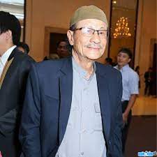 Ông nổi tiếng với các phim truyền hình như: Ä'áº¡o Diá»…n Le Cung Báº¯c