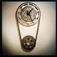Industrial Decor Steampunk Wall Art Or Bike Gear Wall Clock Whatever You Call It It S Just Plain Coo Unique Clocks Steampunk Decor Vintage Industrial Decor