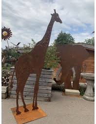 Eine sicher ganz ausgefallene gartenidee sind unsere gabionensäulen aus rost oder feuerverzinkt mit integriertem wasserlauf und wasserhahn. Giraffe Edelrost Auf Platte Gartendeko Metall Rost Tiere Garten Terrasse Garten Perunanovaconsciencia Cat
