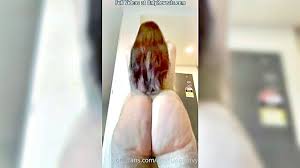 Brunette Beauty Shows Off Her Big Booty While Twerking On Onlyfans - XXXBP