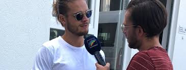 Rúrik gíslason (born 25 february 1988) is an icelandic former professional footballer who played as a midfielder. Im Badezimmer Braucht Er Nicht So Lange Radio Regenbogen
