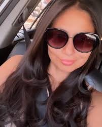 Les deseo un buen inicio de semana ❤️ @amandassalon y @firenzeprofessional  para el cuidado de mi cabello