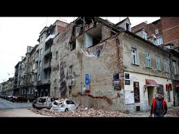 Zusammen mit der pandemie sei es ein doppeltes unglück. Mindestens Ein Toter Und Mehrere Verschuttete Nach Erdbeben In Zagreb Youtube