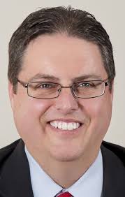 Alonzo challenges incumbent Judge Smartt in 19th Judicial Circuit