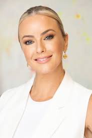 Claudine King's Instagram, Twitter & Facebook