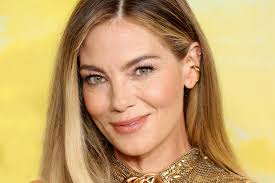 annie murphy white lotus