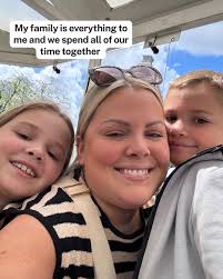 Important things you might not know about me! Everyone is surprised to know  I'm Canadian! #canada #makeupartist