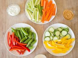 Des olives à la provençale, à déguster à vos apéritifs ou pour agrémenter vos préparations culinaires. Nos Recettes Pour Prendre Un Apero En Terrasse Recette Recette Aperitif Apero Legume