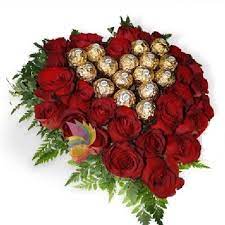 Fiori e piante stagionali, se non disponibili e previo avviso, potrebbero essere variati in linea con le tonalità scelte e all'occasione a cui è destinato l'omaggio floreale. Amore Goloso Spediamo Fiori Dolci E Regali A Domicilio